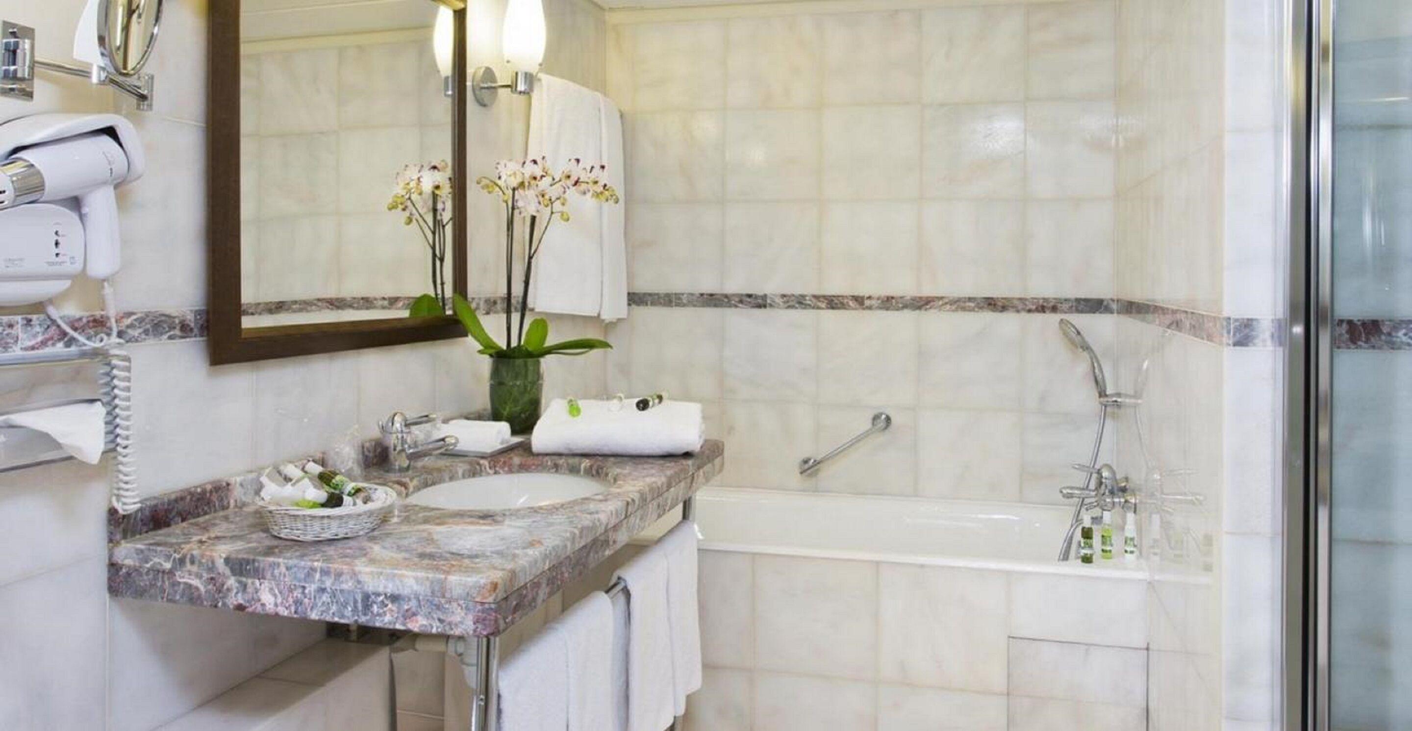 Le Pera Hotel 4*