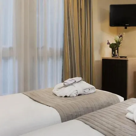 Le Pera 4* Paris