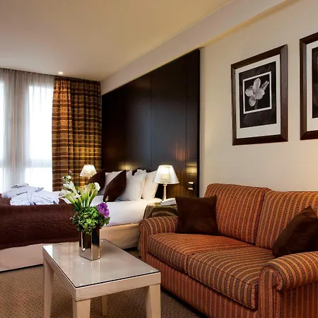 Le Pera Hotel 4*