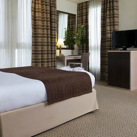 Le Pera Hotel
