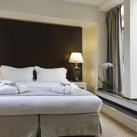 Le Pera 4* Paris