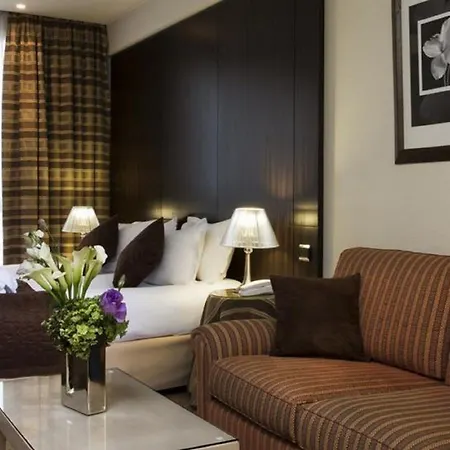 Le Pera 4* Paris